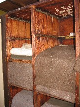 Datei:2 Schrankbeute 164X220.jpg